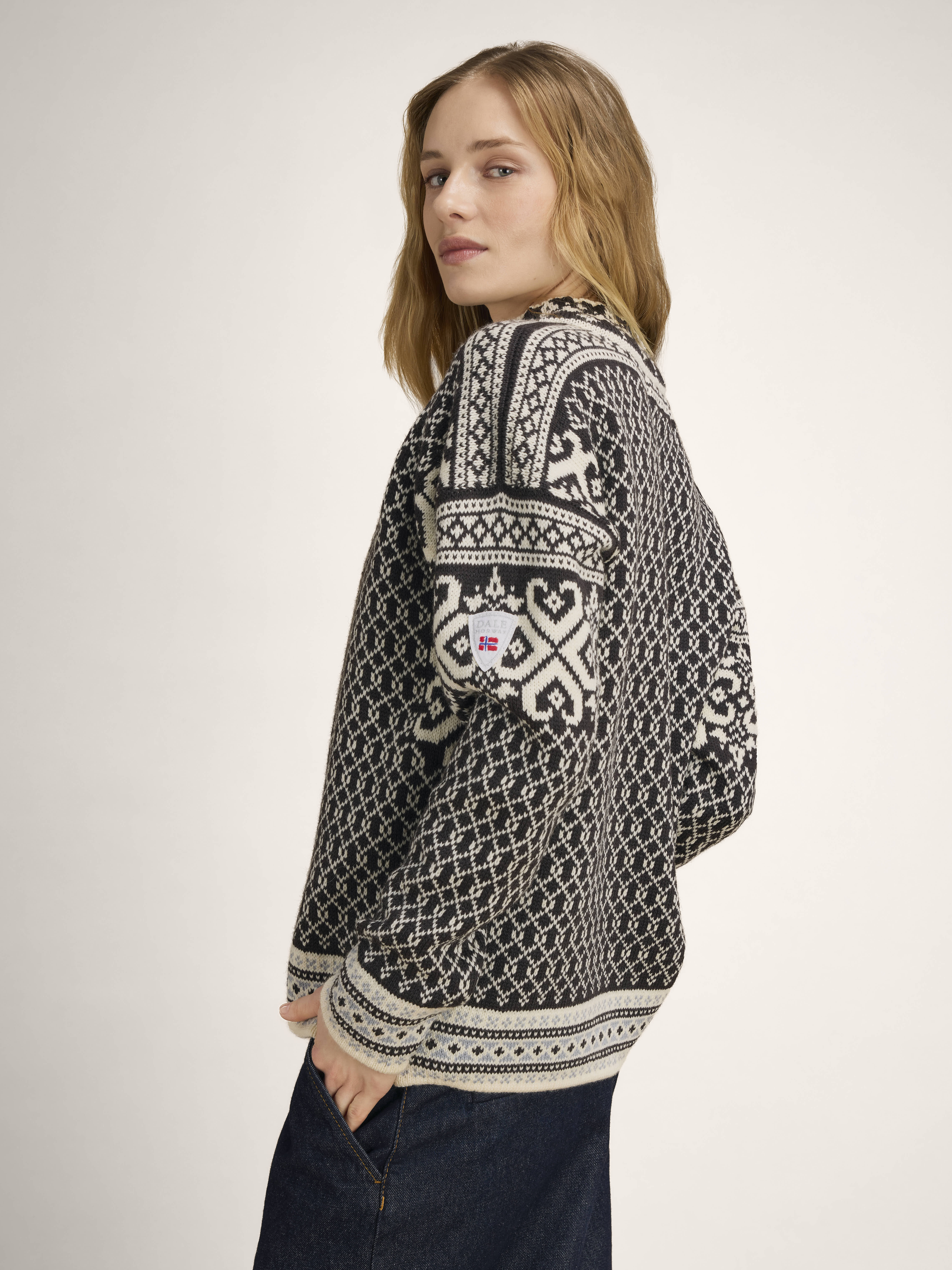 Leknes Women's Sweater Coffee Offwhite Metal